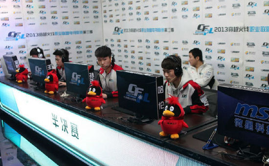 港队在客场 港队在客场